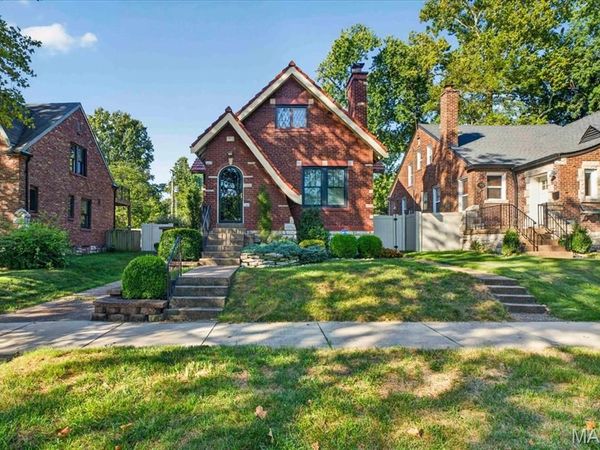1071 Midland Boulevard, St Louis, MO 63130