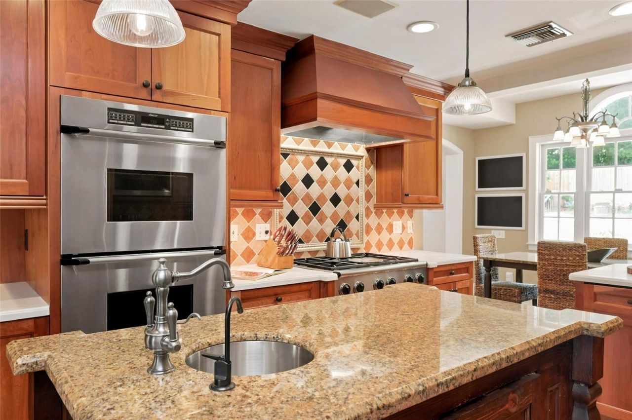 1221 Dorchester Street, Orlando, FL 32803 Photo