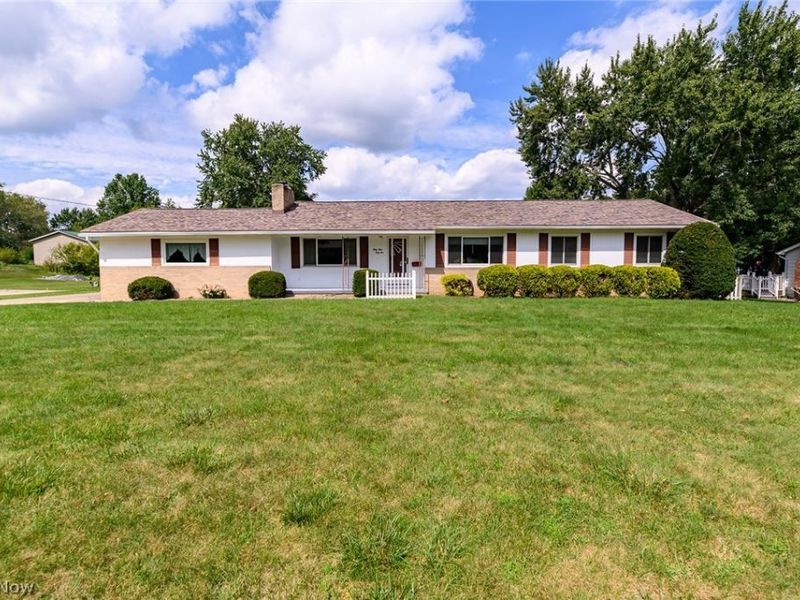 3341 Linden Street NW, Uniontown, OH 44685 Photo 1