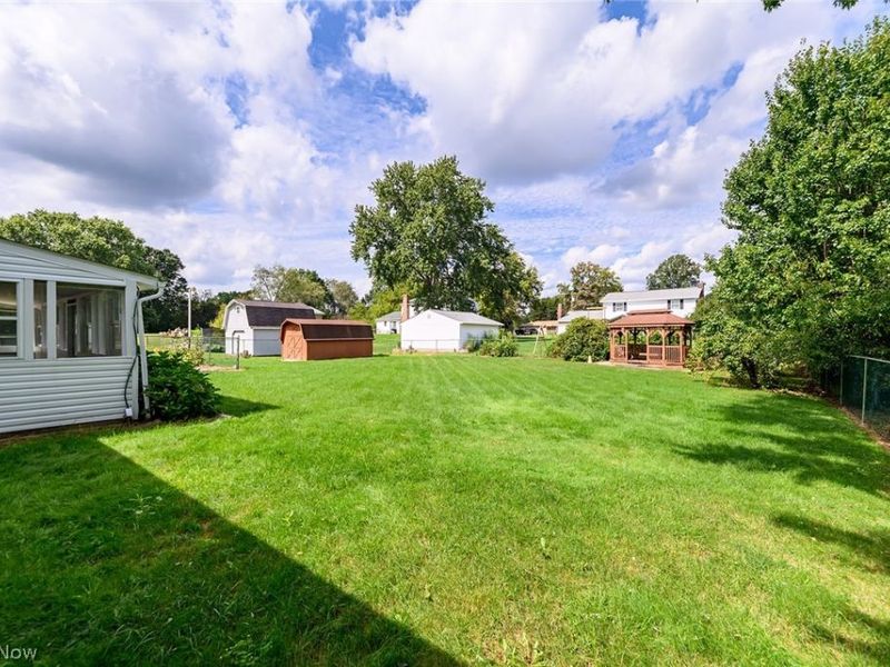 3341 Linden Street NW, Uniontown, OH 44685 Photo 36
