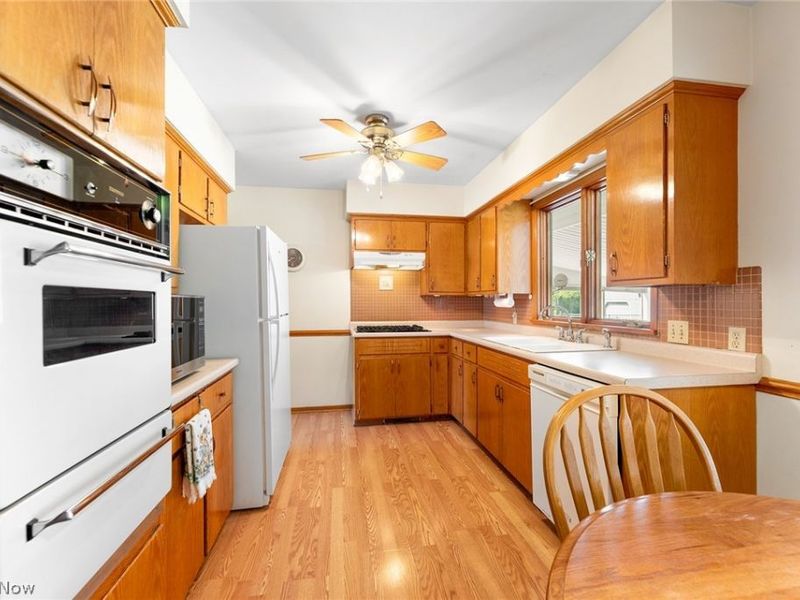 3341 Linden Street NW, Uniontown, OH 44685 Photo 7