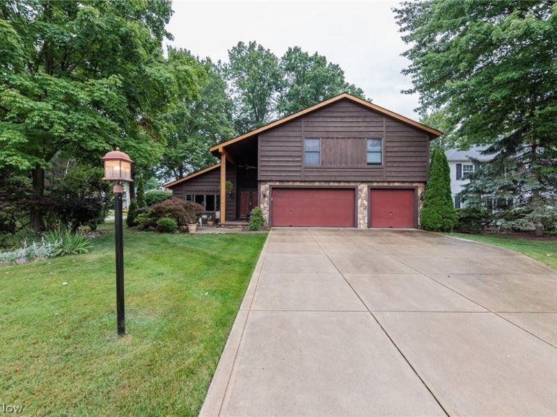 20757 Parkwood Lane, Strongsville, OH 44136 Photo 1
