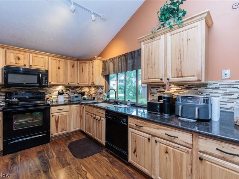 20757 Parkwood Lane, Strongsville, OH 44136 Photo 10