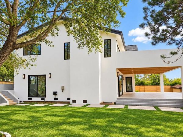 2530 Foothill Dr, Vista, CA 92084