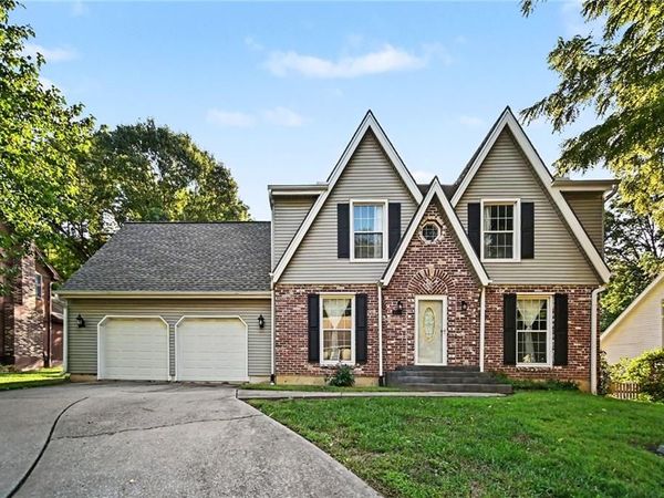 1005 Blueberry Lane, Liberty, MO 64068