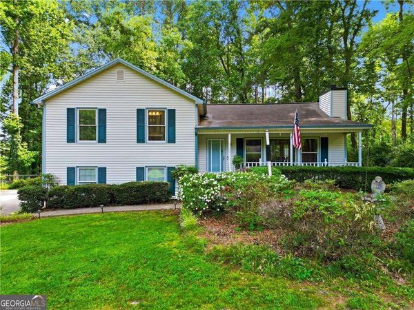 6166 Picketts Ridge NW, Acworth, GA 30101