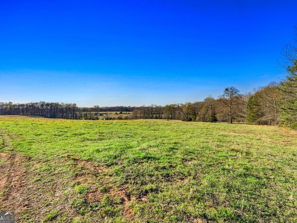 15 Whippoorwill Way, Hartwell, GA 30643