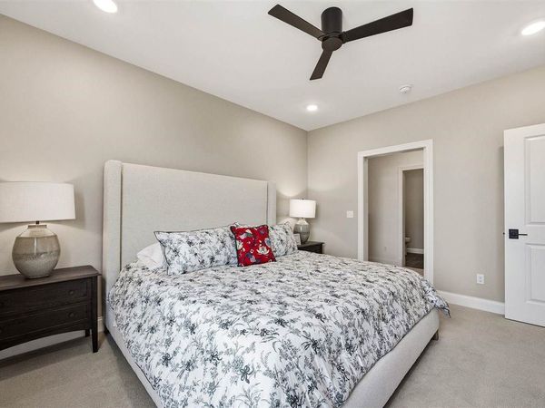 1500 Main Street, Unit 206, Ely, IA 52227