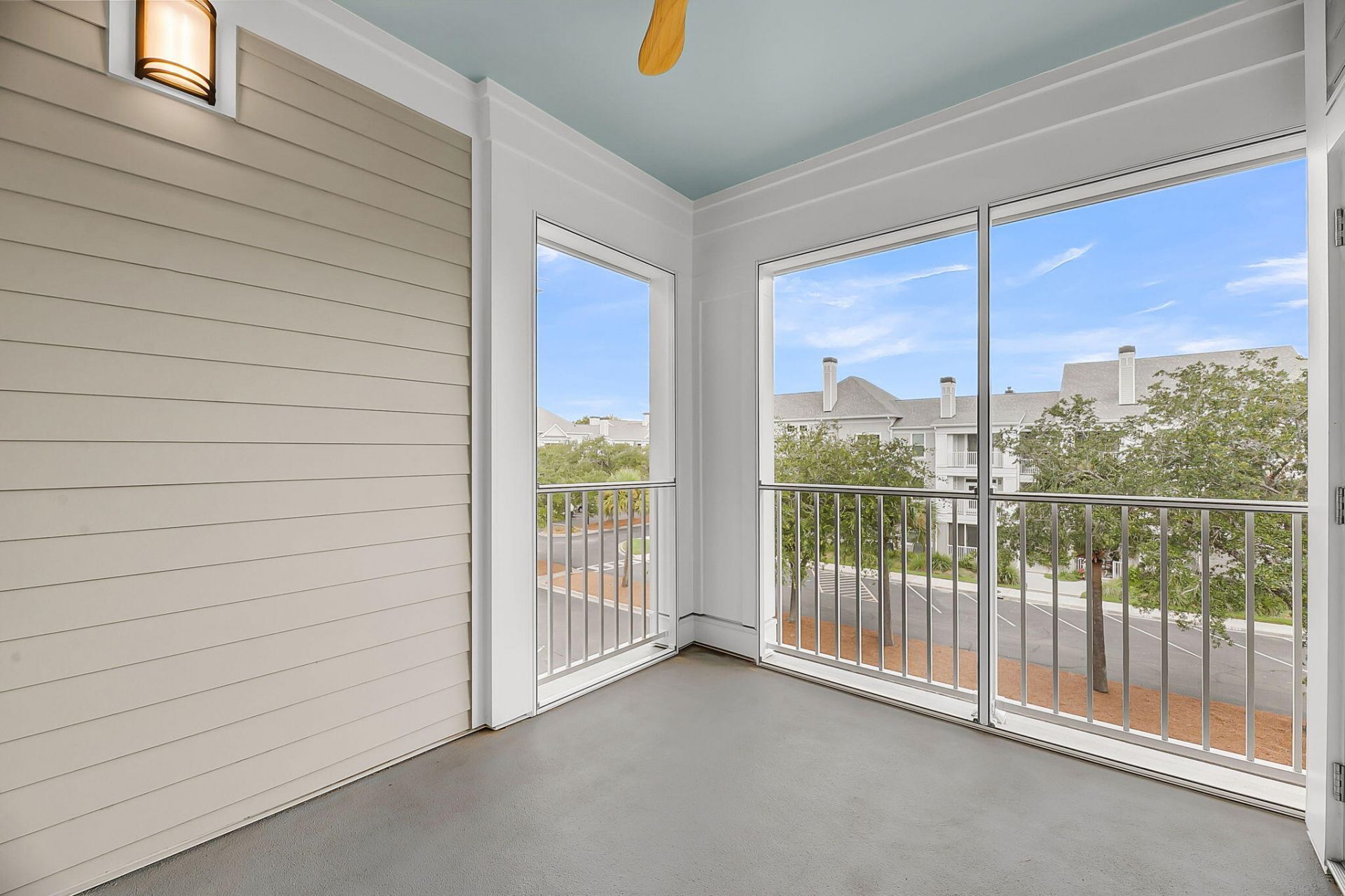 130 River Landing Drive Photo 6
