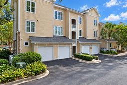 250 Seven Farms Drive photo 4