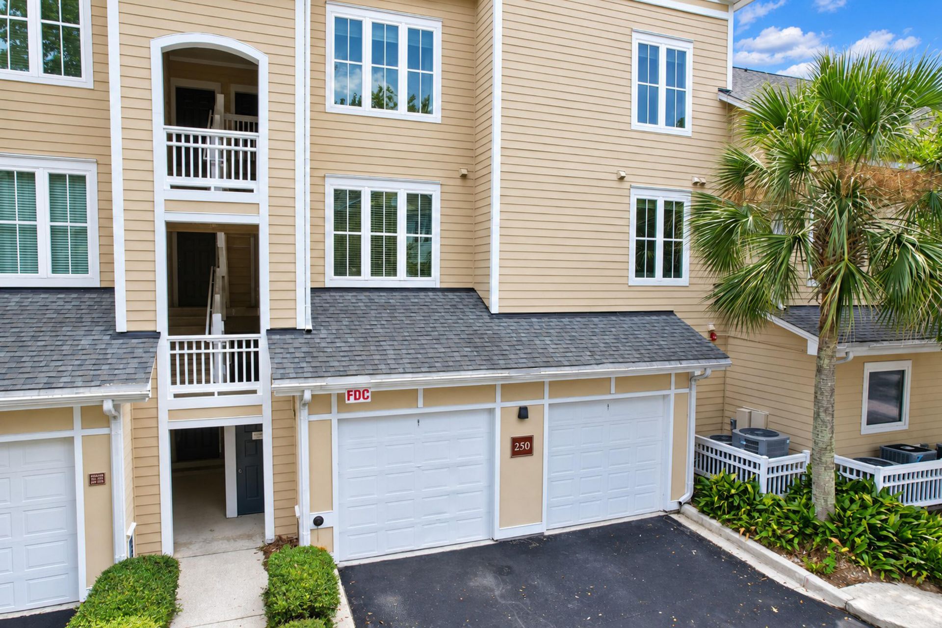 250 Seven Farms Drive Photo 31
