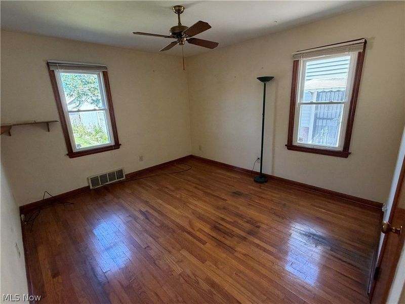 8305 Vineyard Avenue, Cleveland, OH 44105 Photo 17