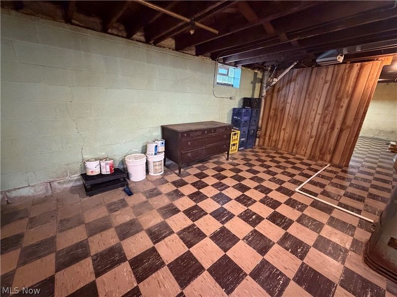 8305 Vineyard Avenue, Cleveland, OH 44105 Photo 32