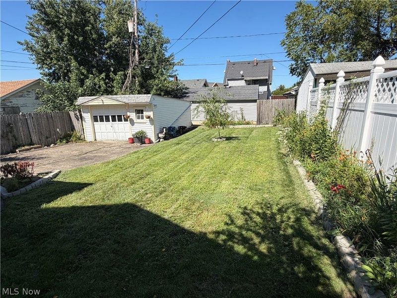8305 Vineyard Avenue, Cleveland, OH 44105 Photo 5