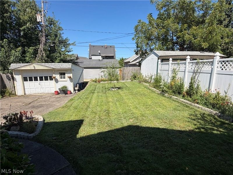 8305 Vineyard Avenue, Cleveland, OH 44105 Photo 6