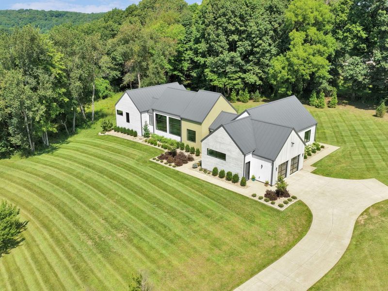 104 Apple Valley Lane, Granville, OH 43023 Photo 3