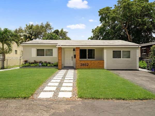 2852 Washington St, Unit ., Hollywood, FL 33020