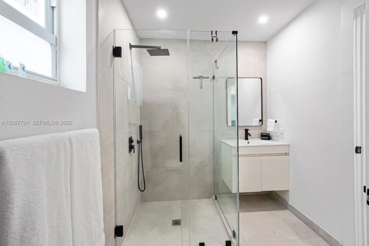 2852 Washington St, Unit ., Hollywood, FL 33020 Photo