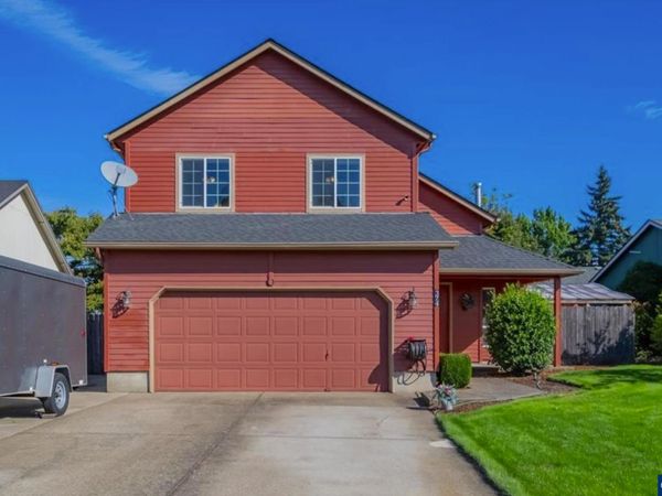 374 Burma Ct NE, Salem, OR 97301