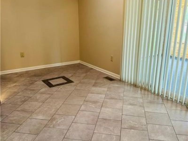 3912 Raymond Drive, Enon Vlg, OH 45323 Photo 5