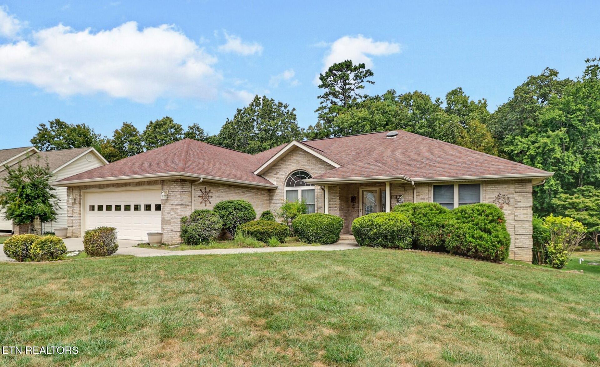 26 Brooks Lane, Crossville, TN 38558 Main Photo