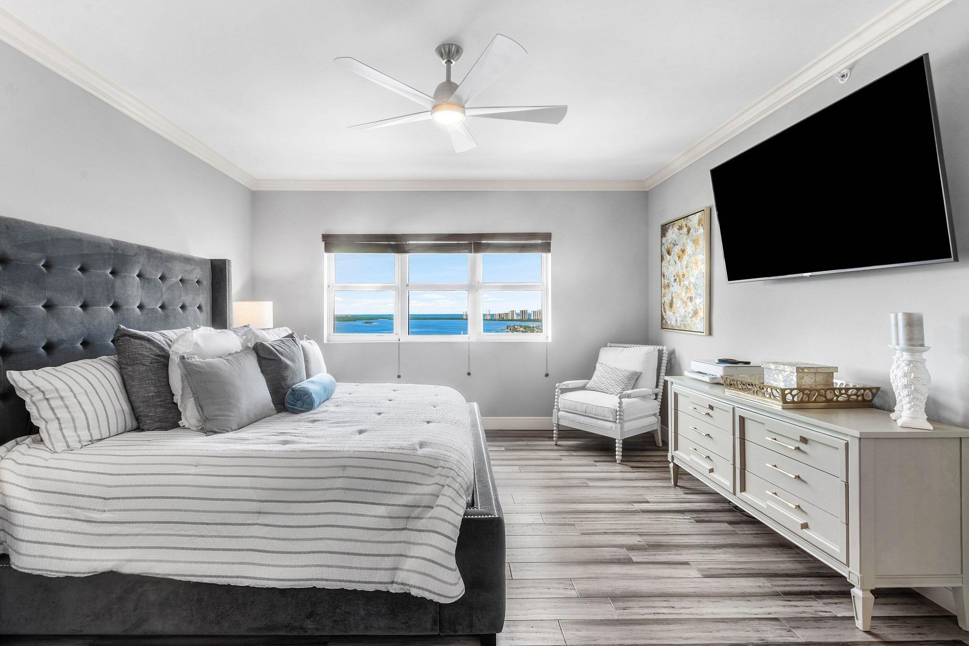 2650 Lake Shore Drive, Unit 2102, Riviera Beach, FL 33404 Photo