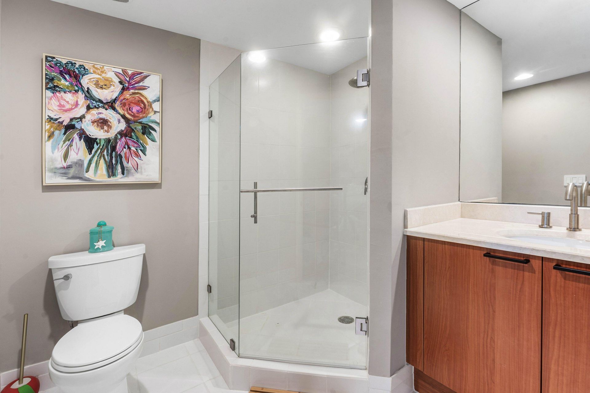 2650 Lake Shore Drive, Unit 2102, Riviera Beach, FL 33404 Photo