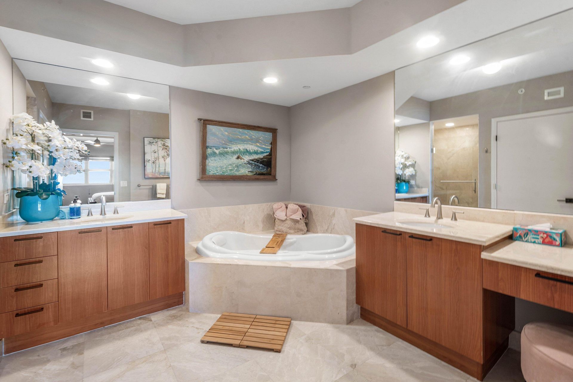 2650 Lake Shore Drive, Unit 2102, Riviera Beach, FL 33404 Photo