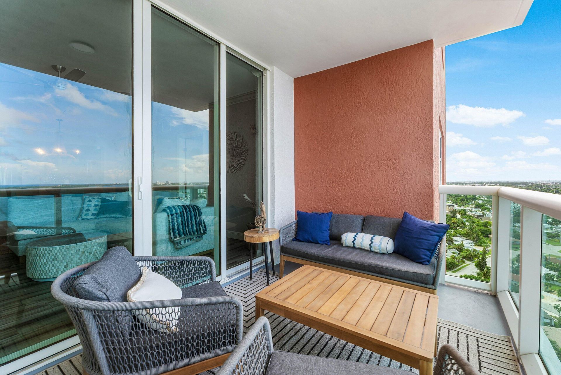 2650 Lake Shore Drive, Unit 2102, Riviera Beach, FL 33404 Photo