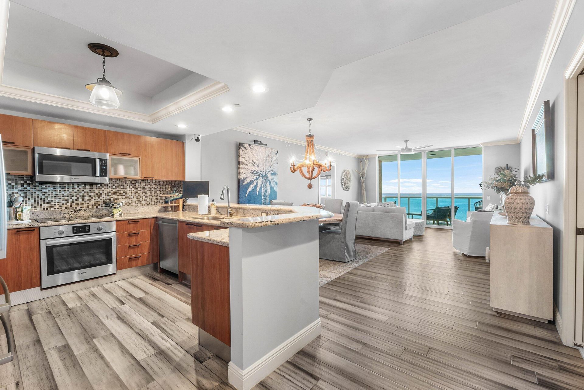 2650 Lake Shore Drive, Unit 2102, Riviera Beach, FL 33404 Photo