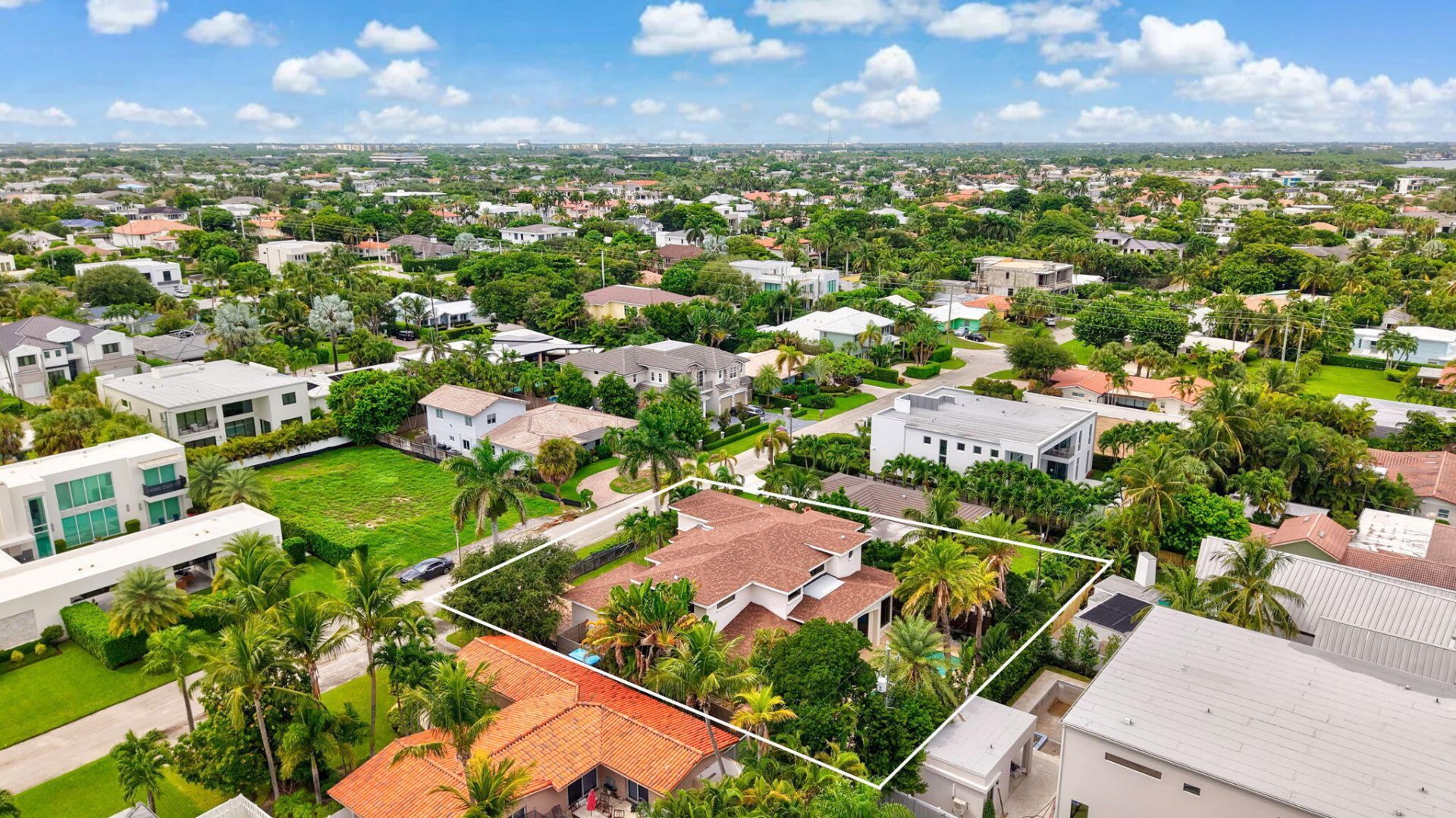 260 NE Wavecrest Court, Boca Raton, FL 33432 Photo