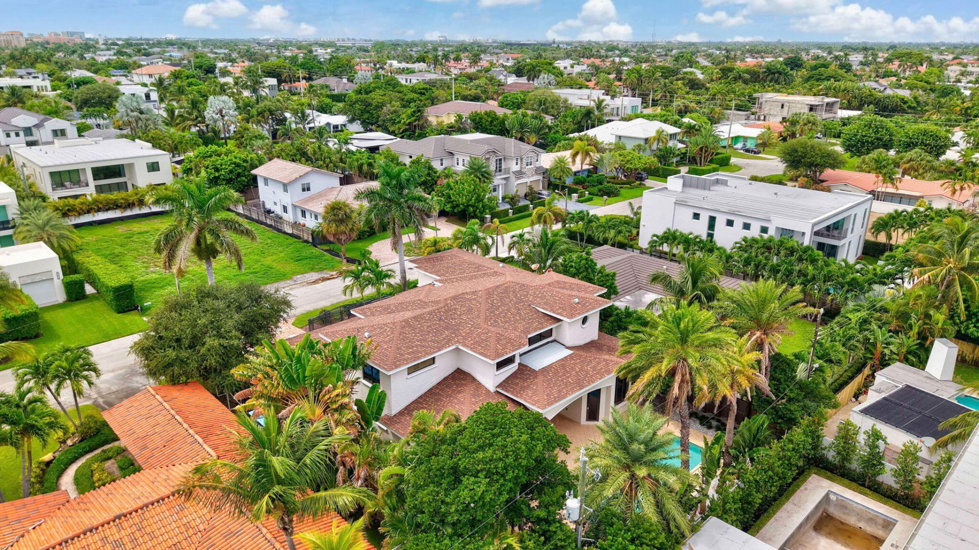 260 NE Wavecrest Court, Boca Raton, FL 33432 Photo
