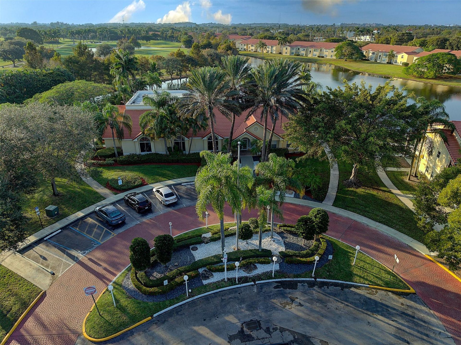 12730 Vista Isles Drive, Unit 821, Sunrise, FL 33325 Photo