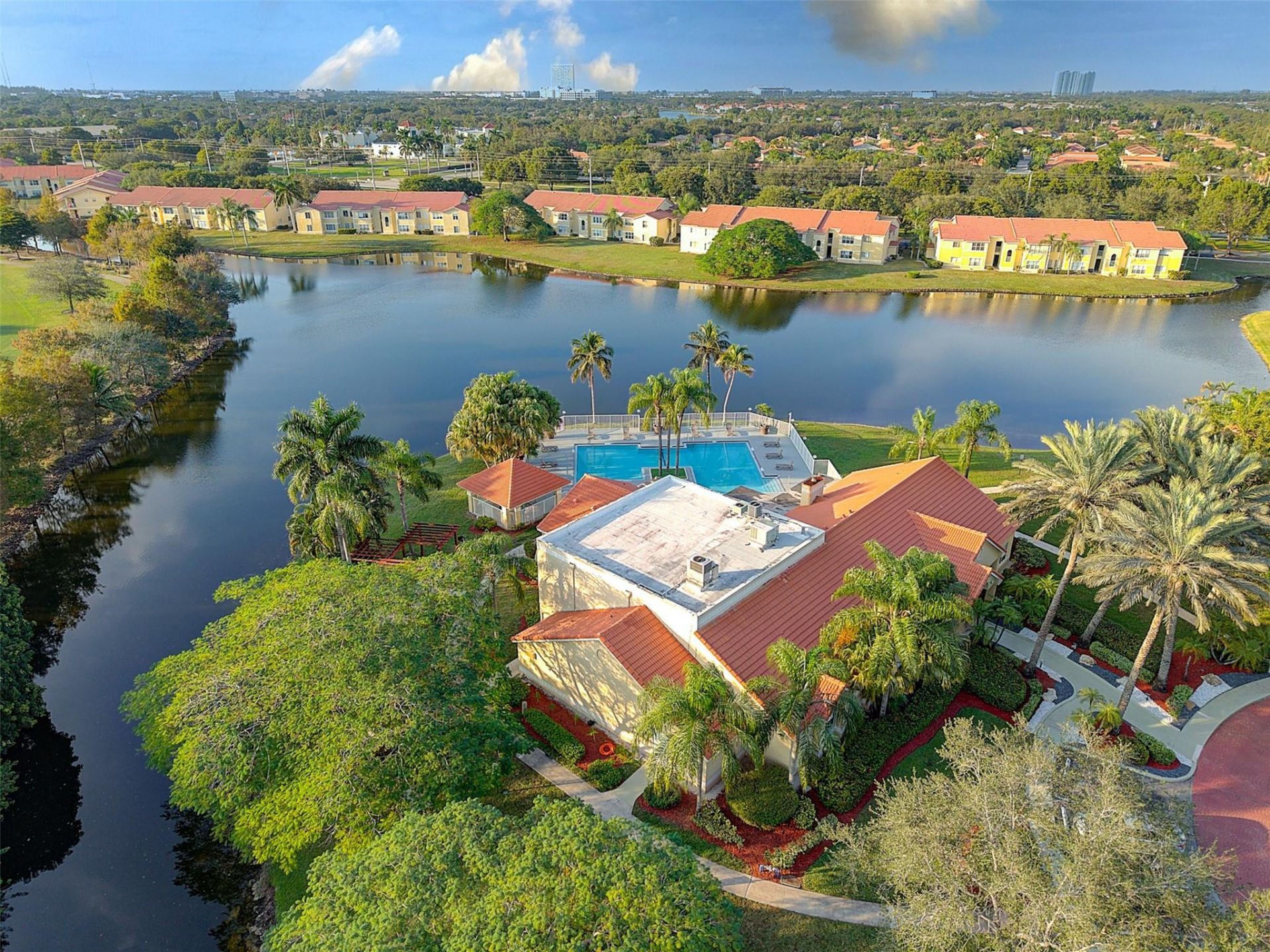 12730 Vista Isles Drive, Unit 821, Sunrise, FL 33325 Photo