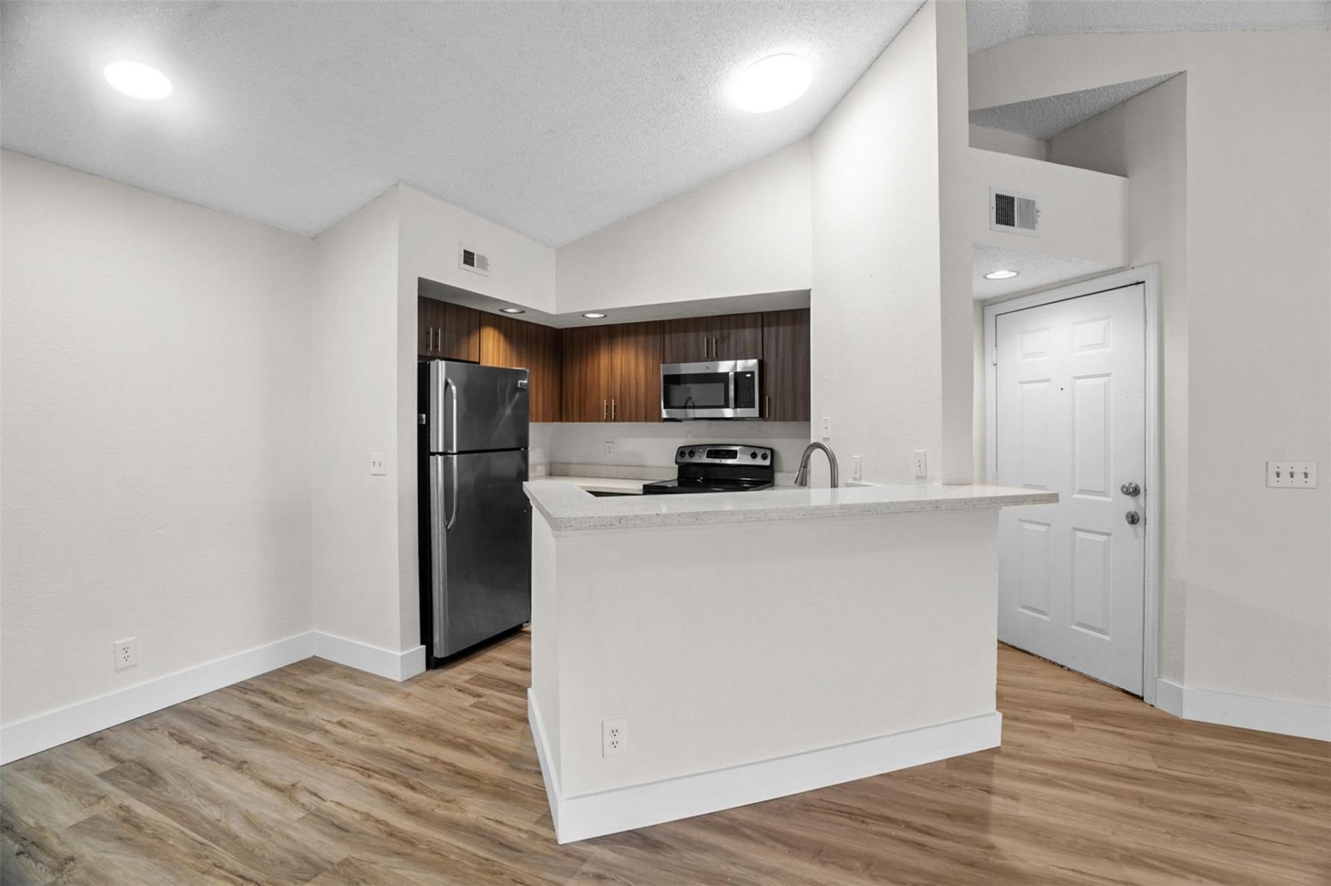 12730 Vista Isles Drive, Unit 821, Sunrise, FL 33325 Photo