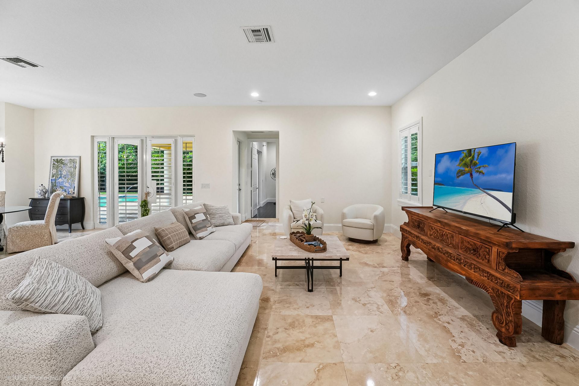 2825 Jockey Circle W, Davie, FL 33330 Photo