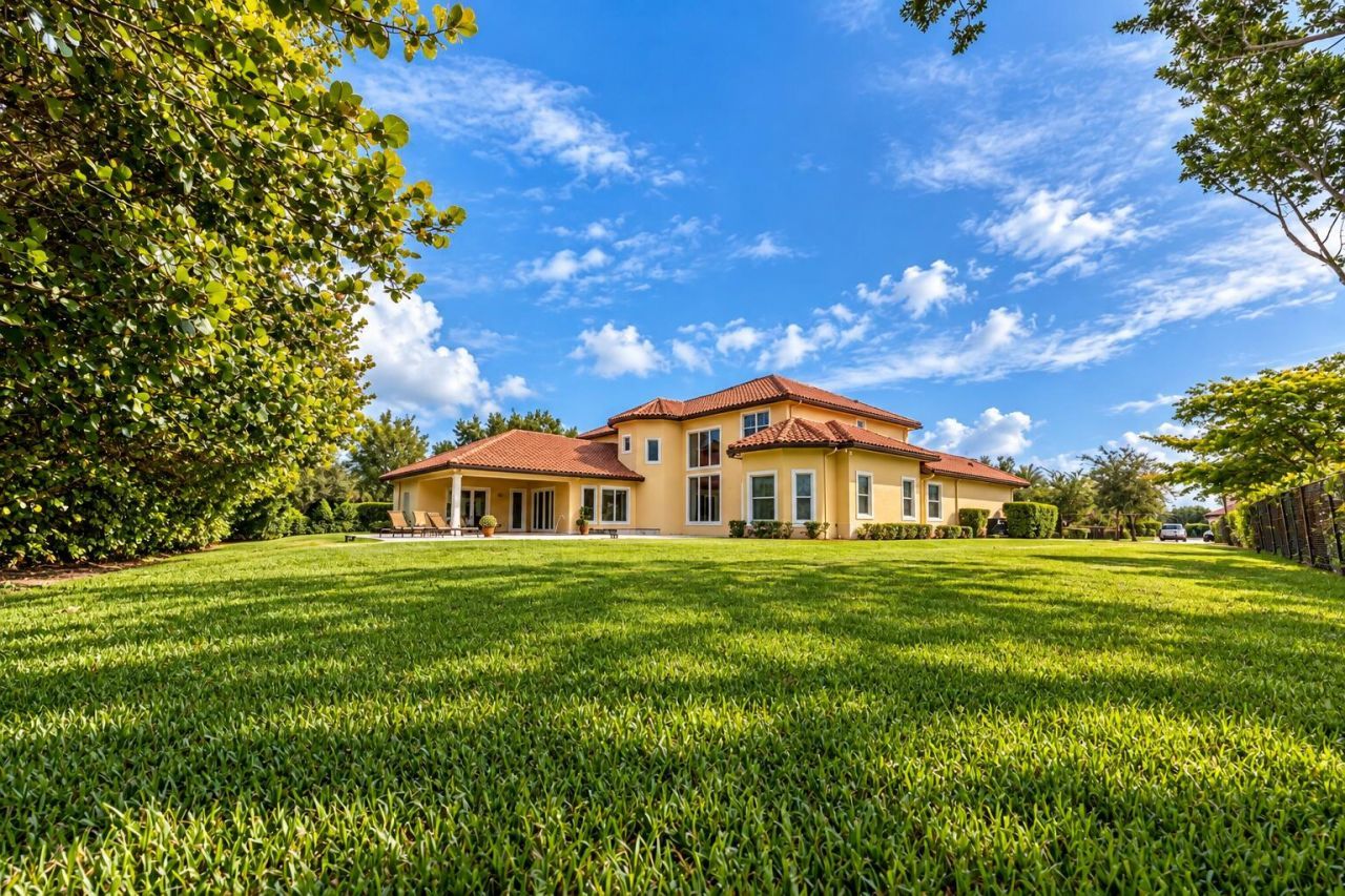 2825 Jockey Circle W, Davie, FL 33330 Photo