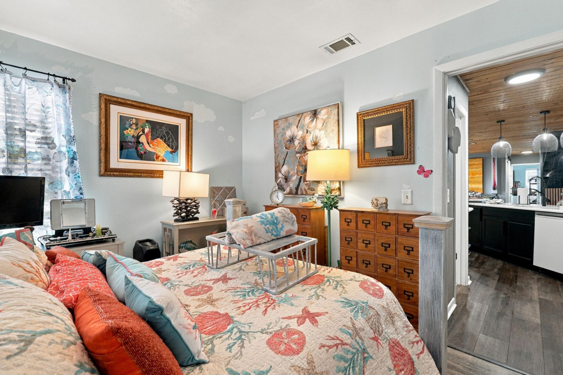 562 SW Eyerly Avenue, Port Saint Lucie, FL 34983 Photo