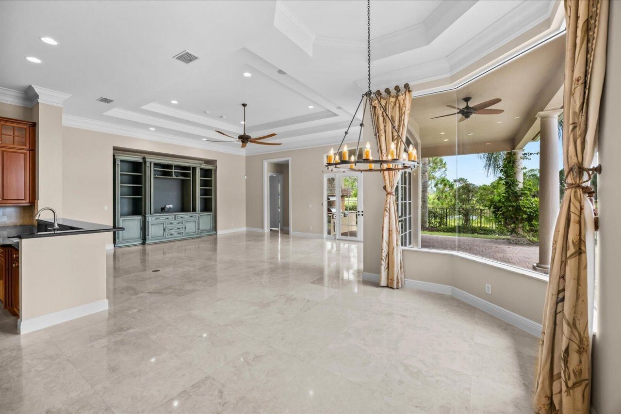 102 SE Rio Casarano, Port Saint Lucie, FL 34984 Photo