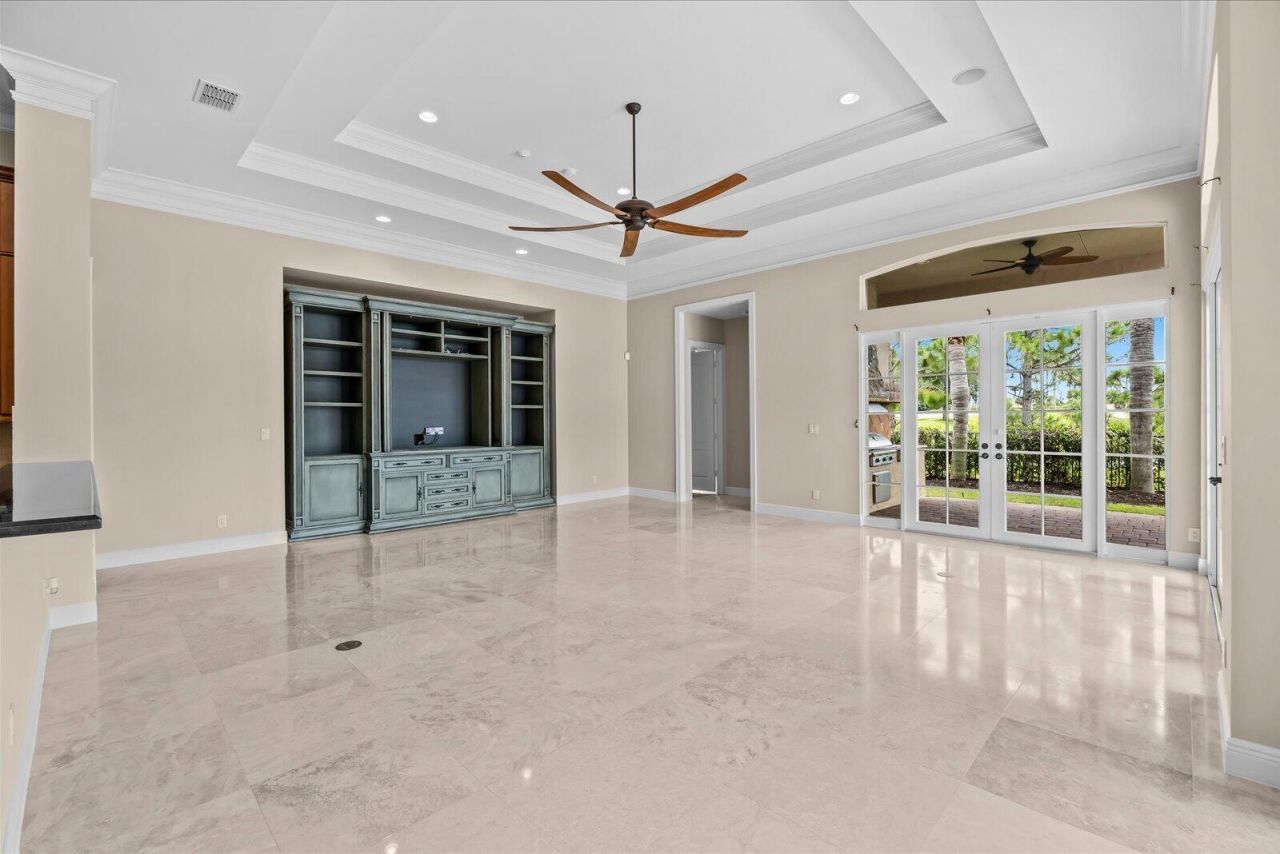 102 SE Rio Casarano, Port Saint Lucie, FL 34984 Photo