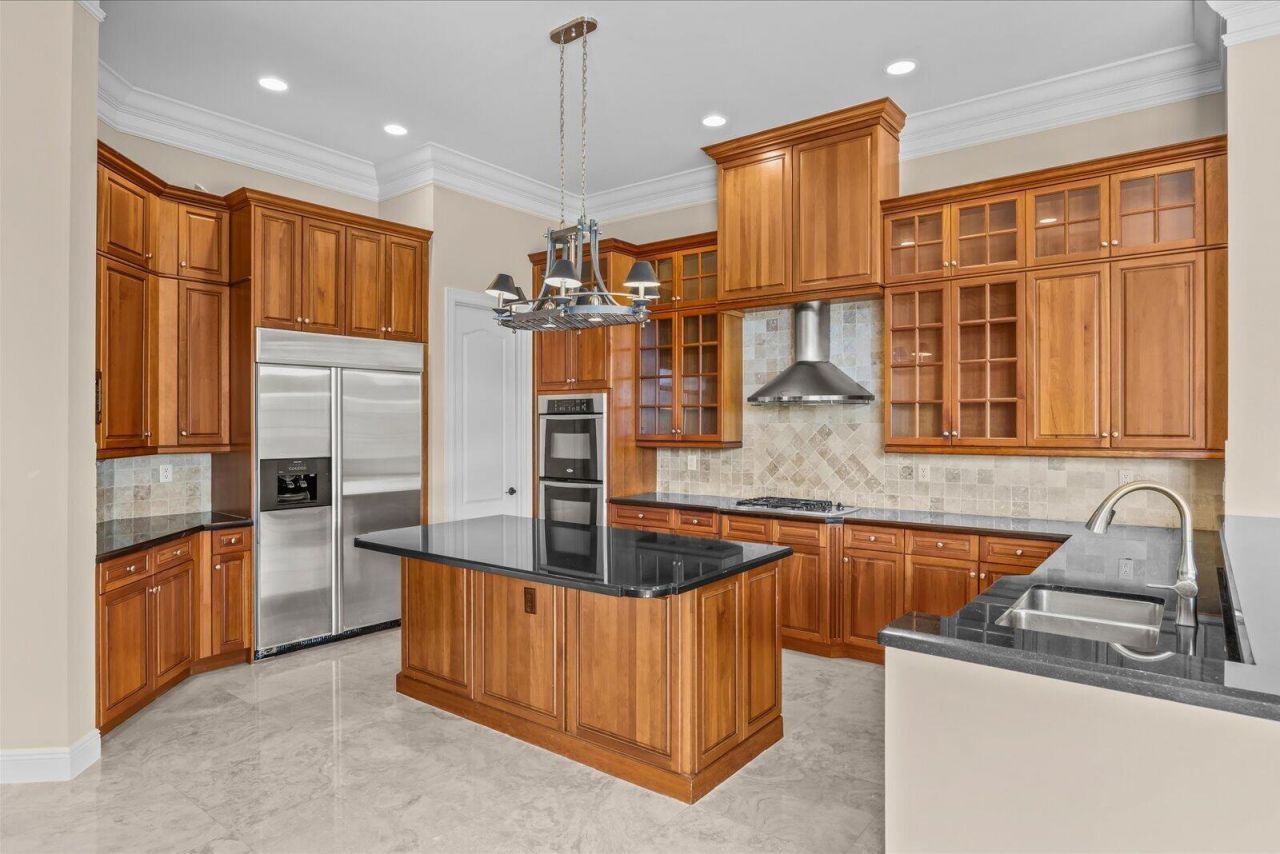 102 SE Rio Casarano, Port Saint Lucie, FL 34984 Photo