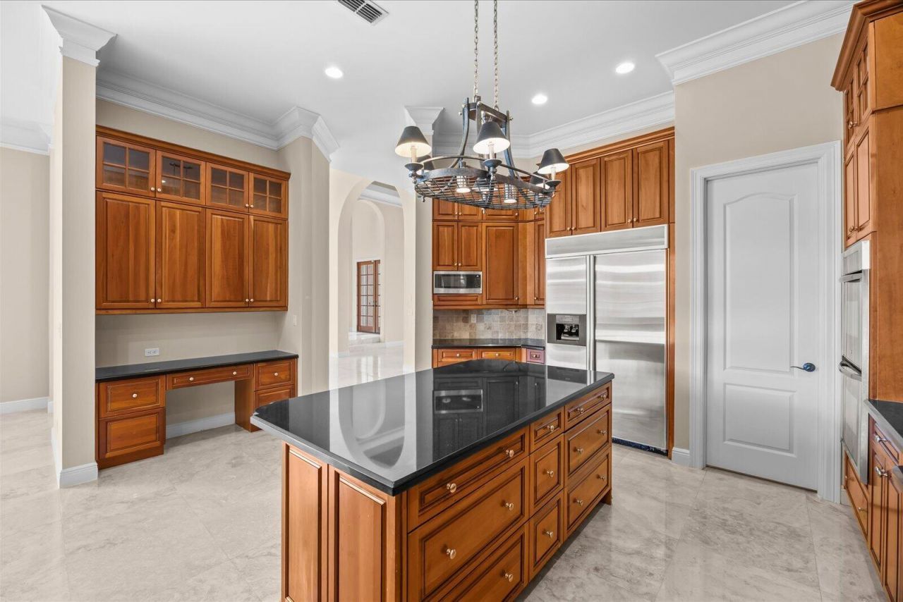 102 SE Rio Casarano, Port Saint Lucie, FL 34984 Photo