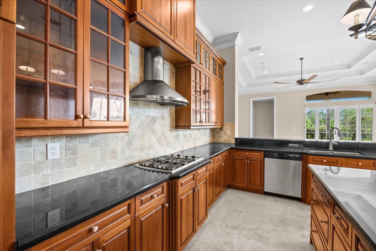 102 SE Rio Casarano, Port Saint Lucie, FL 34984 Photo