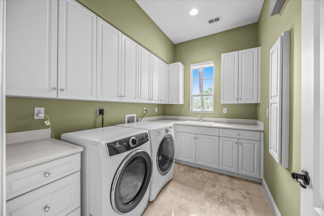 102 SE Rio Casarano, Port Saint Lucie, FL 34984 Photo