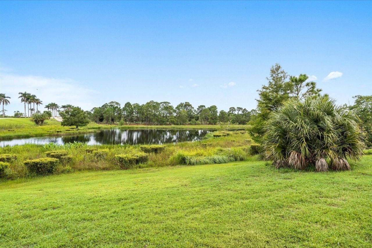 102 SE Rio Casarano, Port Saint Lucie, FL 34984 Photo
