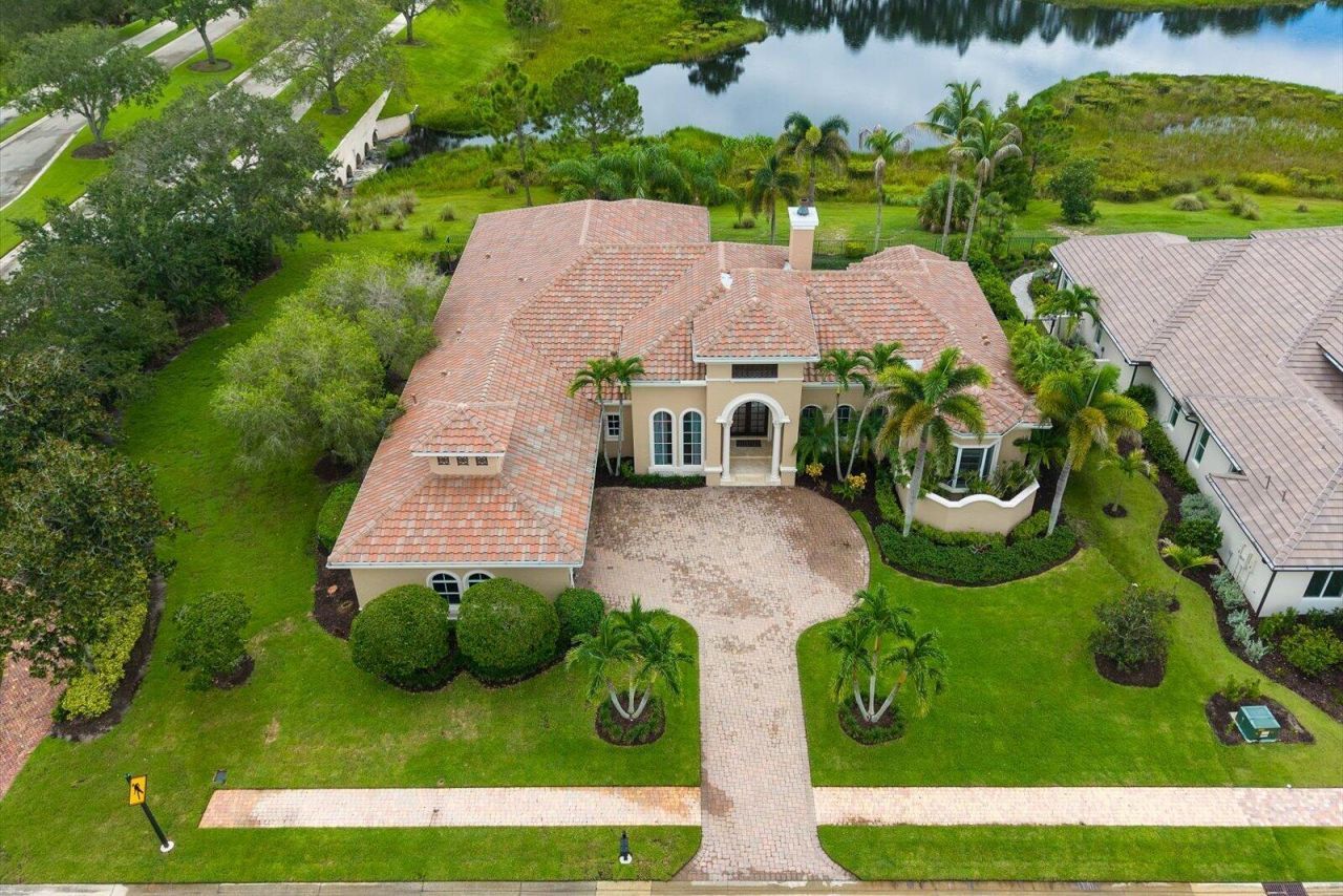 102 SE Rio Casarano, Port Saint Lucie, FL 34984 Photo
