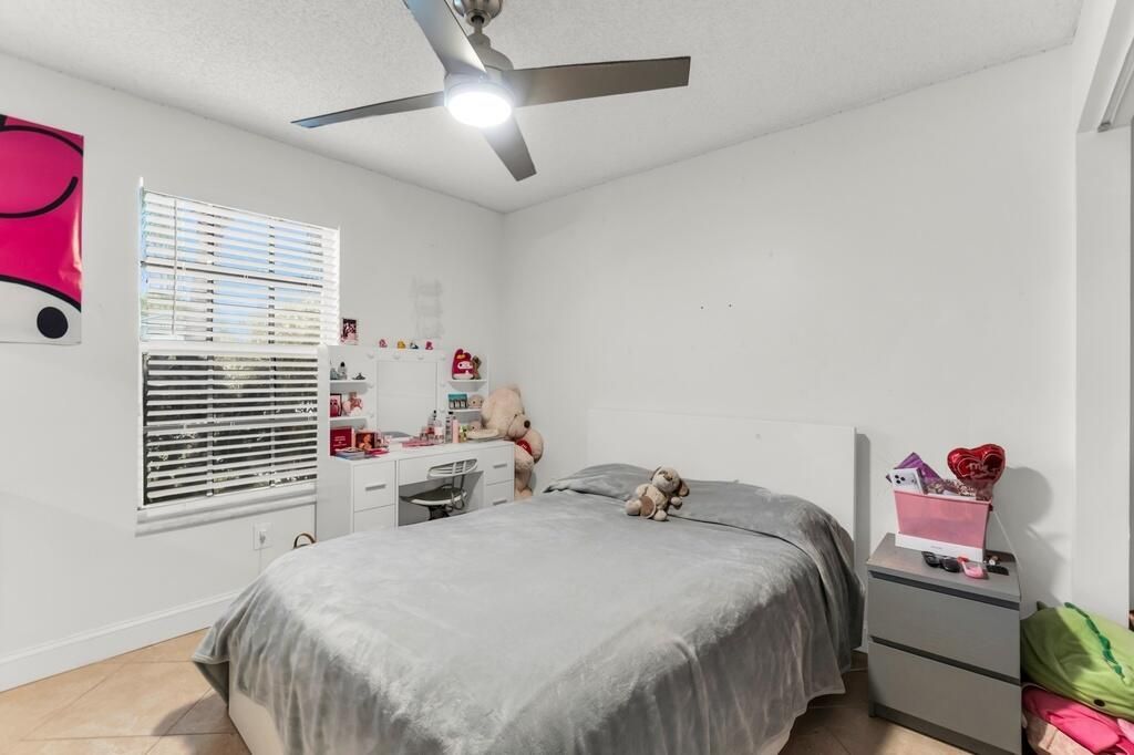 15466 SW 143rd Terrace, Miami, FL 33196 Photo