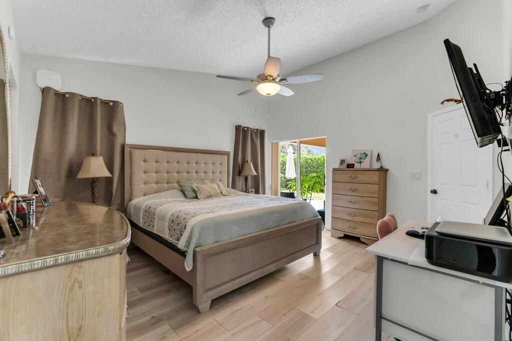 15466 SW 143rd Terrace, Miami, FL 33196 Photo