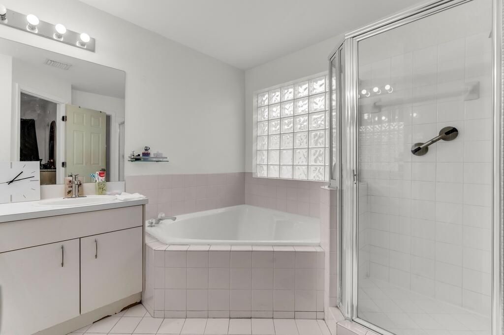 15466 SW 143rd Terrace, Miami, FL 33196 Photo