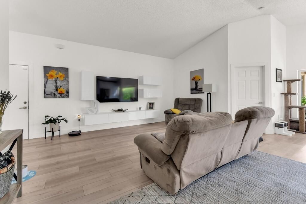 15466 SW 143rd Terrace, Miami, FL 33196 Photo